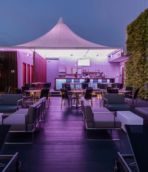 AkaAza Bar