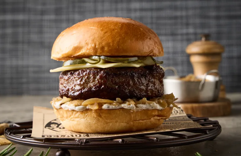 Signature Cheeseburger