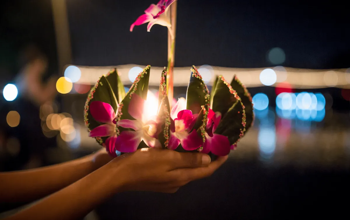 Loy krathong