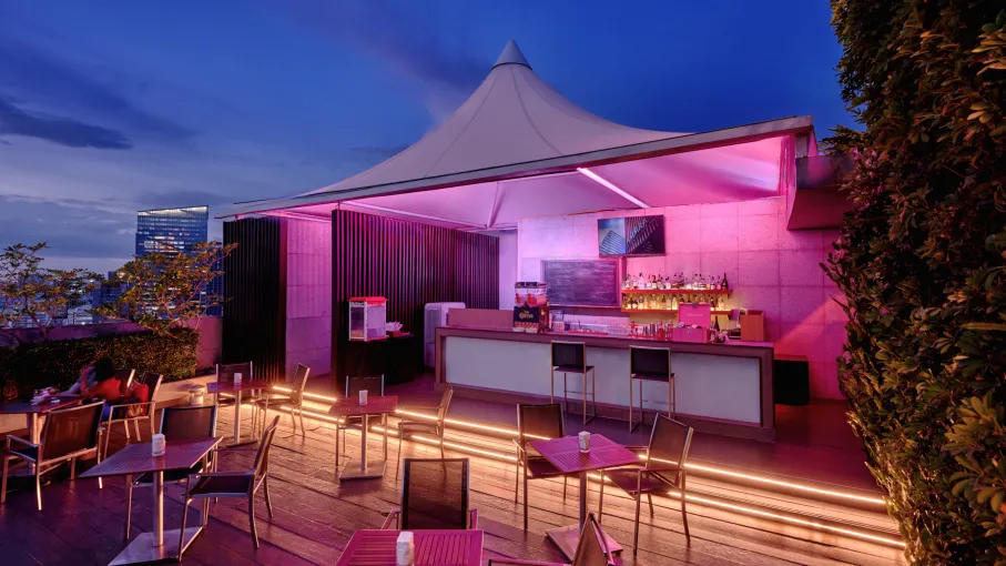 AkaAza Bar